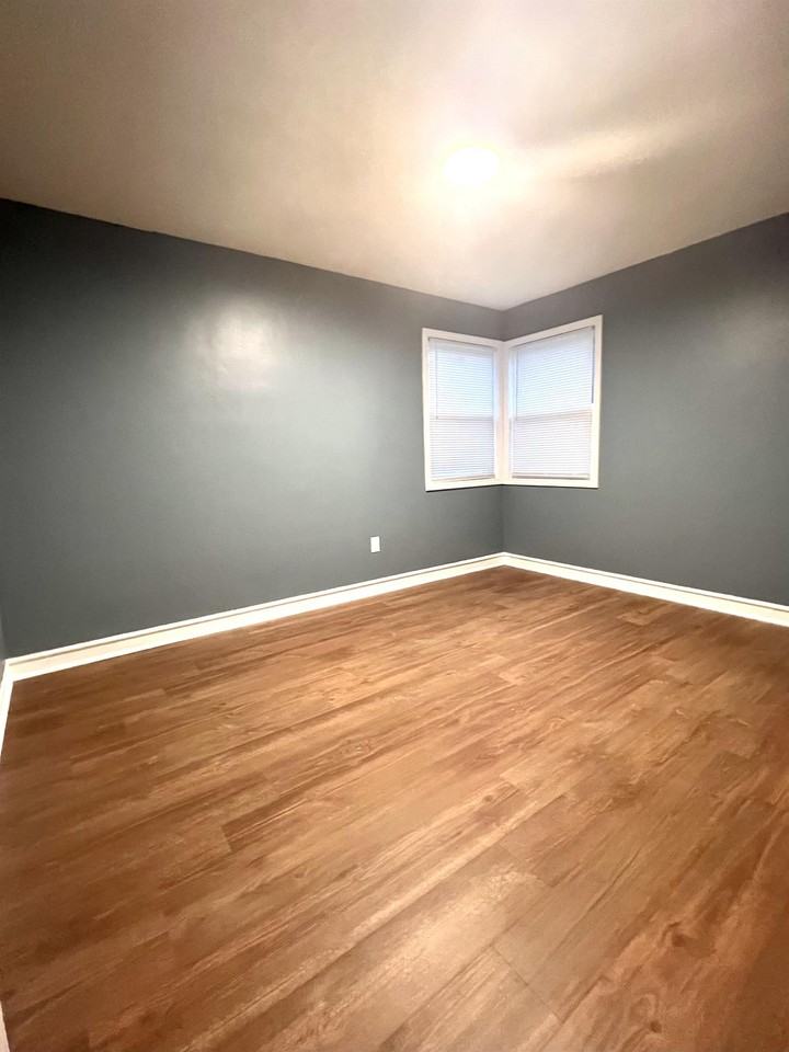 125 Sierra Pl #1-103 - Photo 2 of 18