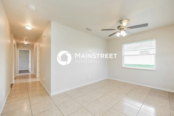 2607 30th Street Southwest - Photo 4 of 16