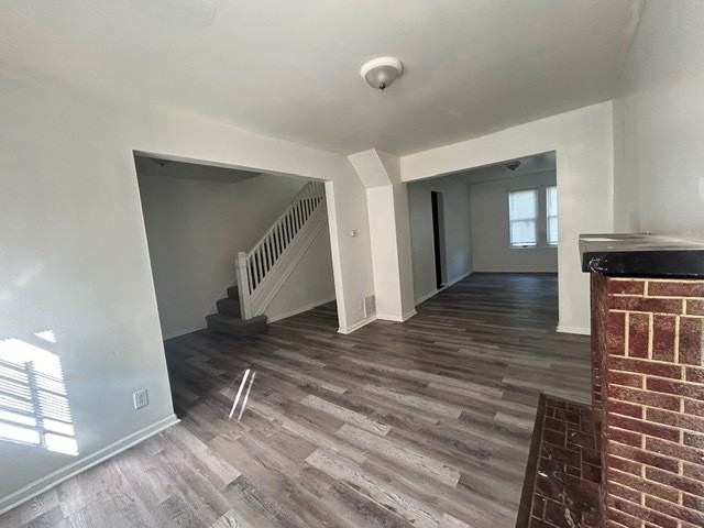 599 N Edgewood St - Photo 4 of 20