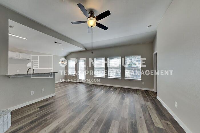 4920 Mountain Ridge Ln - Photo 4 of 21