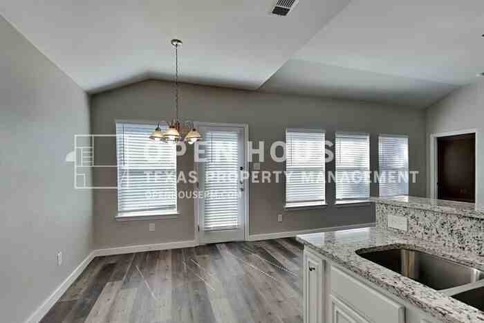 4920 Mountain Ridge Ln - Photo 7 of 21