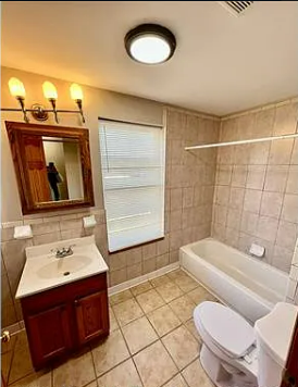 1599 Retreat St - Photo 4 of 14