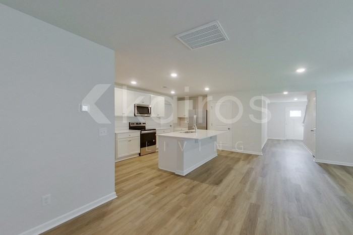 109 Inez Ave - Photo 4 of 27