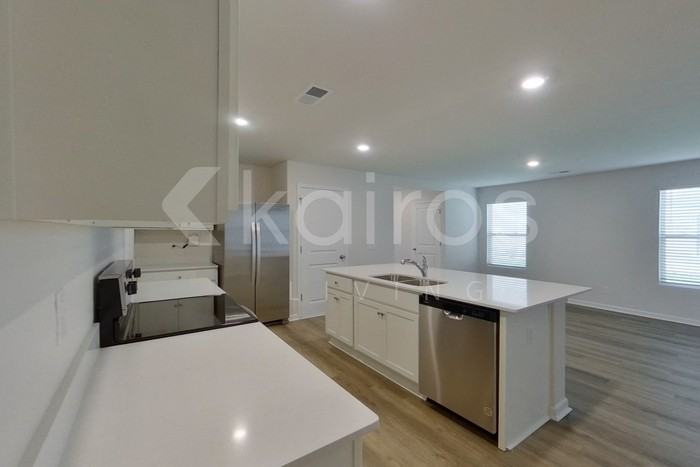 109 Inez Ave - Photo 7 of 27