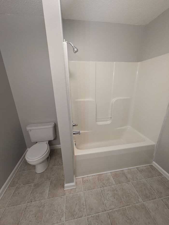 640 West 13th Street #E1 - Photo 6 of 9