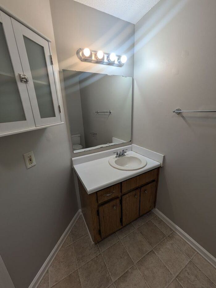 640 West 13th Street #E1 - Photo 7 of 9