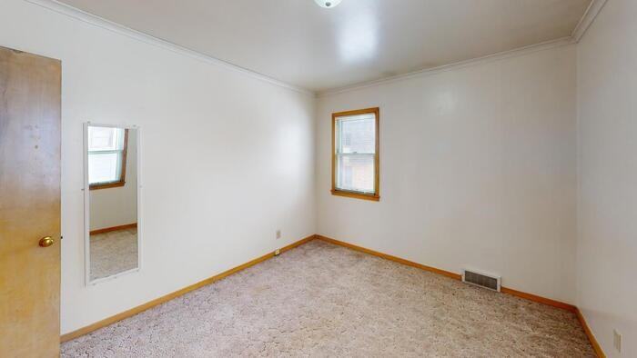 218 N 12th St #3 - Photo 5 of 11