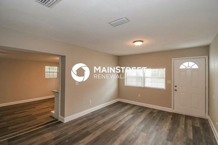 4815 Fredericksburg Avenue - Photo 3 of 16