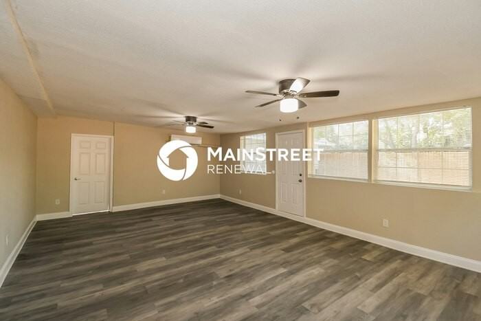 4815 Fredericksburg Avenue - Photo 6 of 16