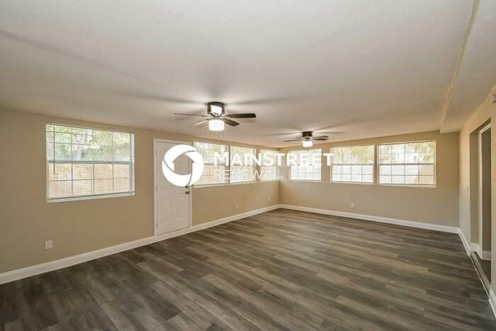 4815 Fredericksburg Avenue - Photo 7 of 16