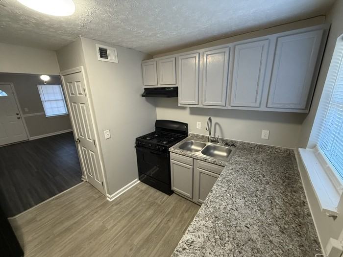 1425 Joseph E Boone Blvd Nw #D103 - Photo 3 of 7