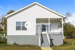 featured image of 1825 Center St #1