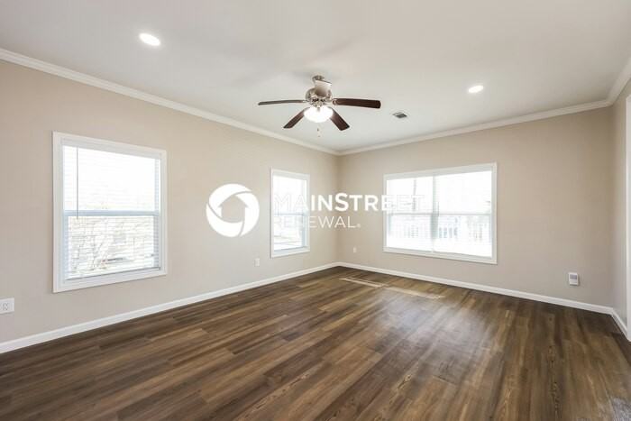 1825 Center St #1 - Photo 4 of 16