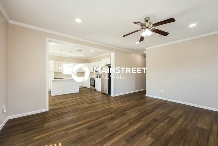 1825 Center St #1 - Photo 5 of 16