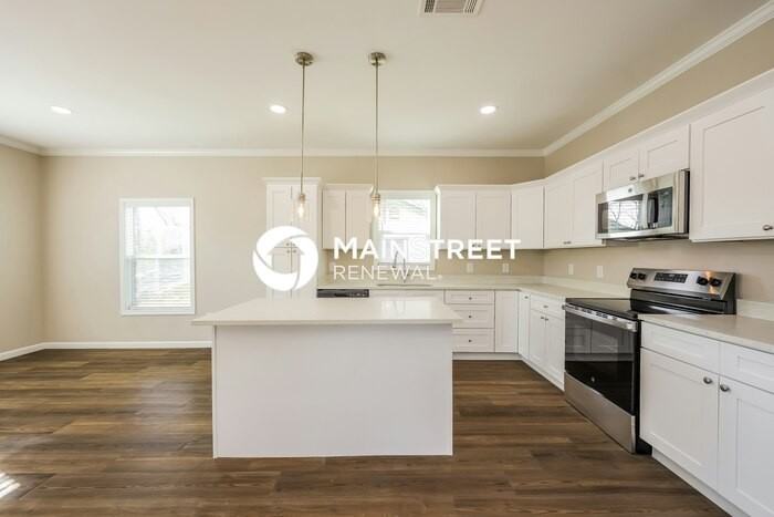 1825 Center St #1 - Photo 6 of 16