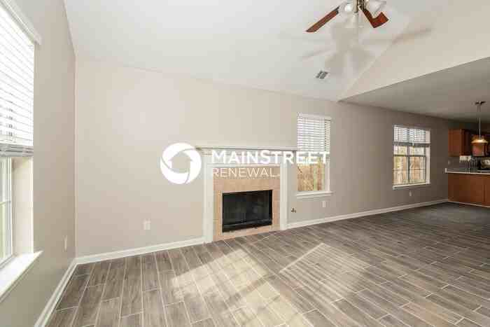 1121 Thackery Pl - Photo 5 of 16