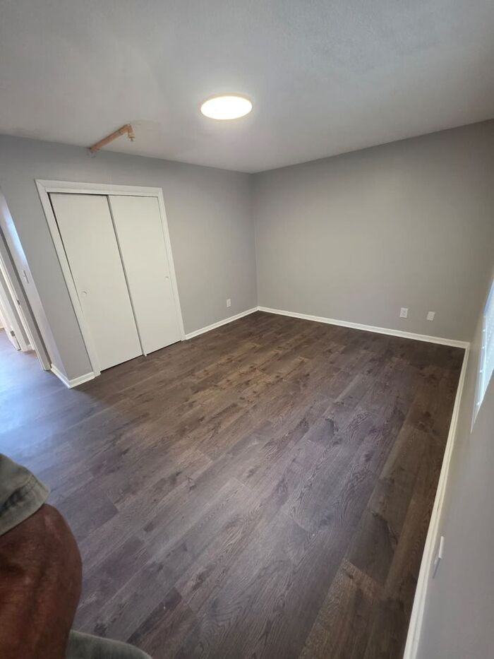 640 Glendale Pl Se #B2 - Photo 6 of 17