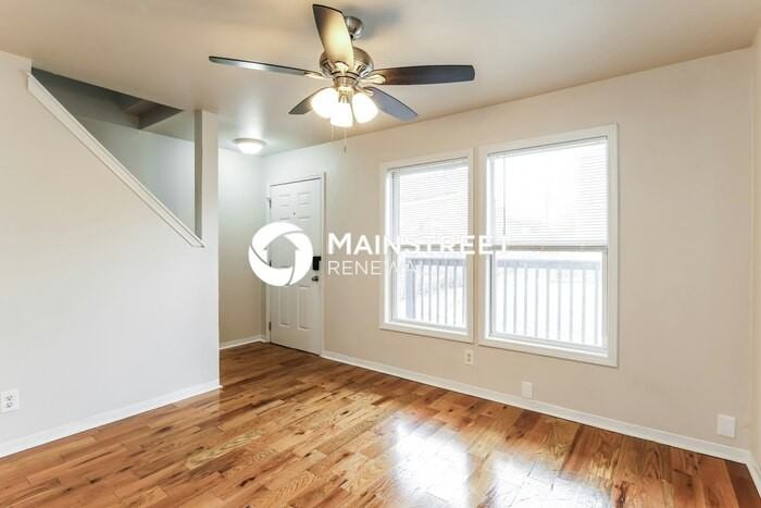 2634 Garland Avenue #B - Photo 4 of 17