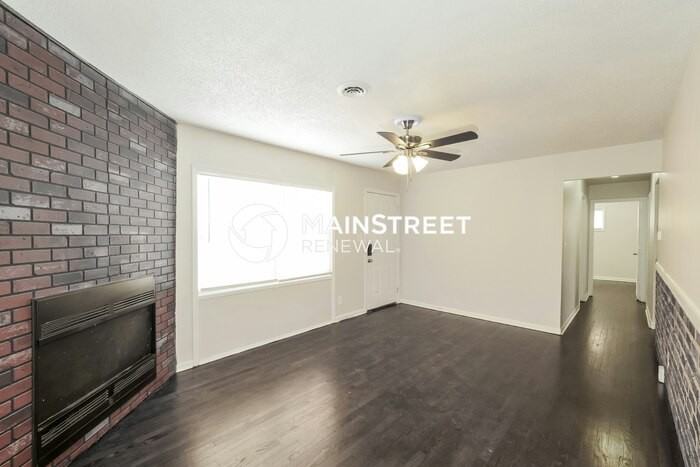 6108 East 149th Street - Photo 3 of 16