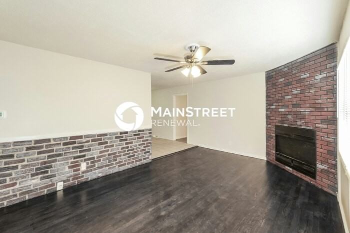 6108 East 149th Street - Photo 5 of 16