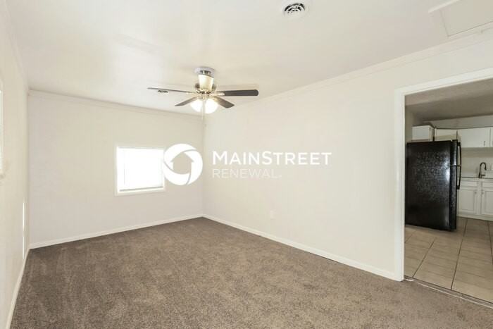 6108 East 149th Street - Photo 6 of 16