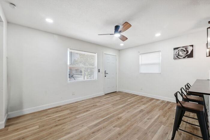 8511 N 11th St - Photo 3 of 15