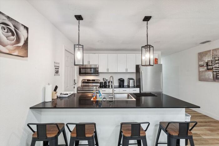 8511 N 11th St - Photo 5 of 15