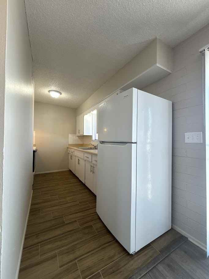 1420 N Craycroft Rd #8 - Photo 2 of 9