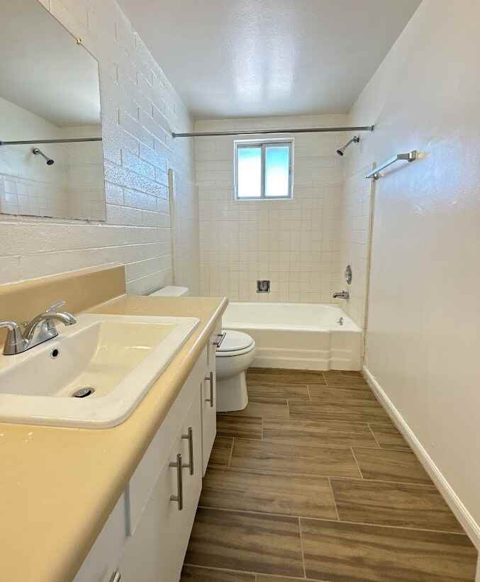 1420 N Craycroft Rd #8 - Photo 7 of 9