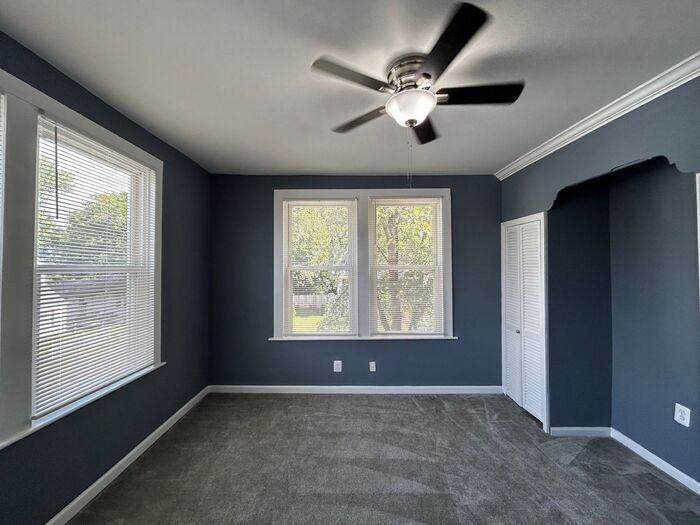 499 Hazlett Ave #B - Photo 5 of 9