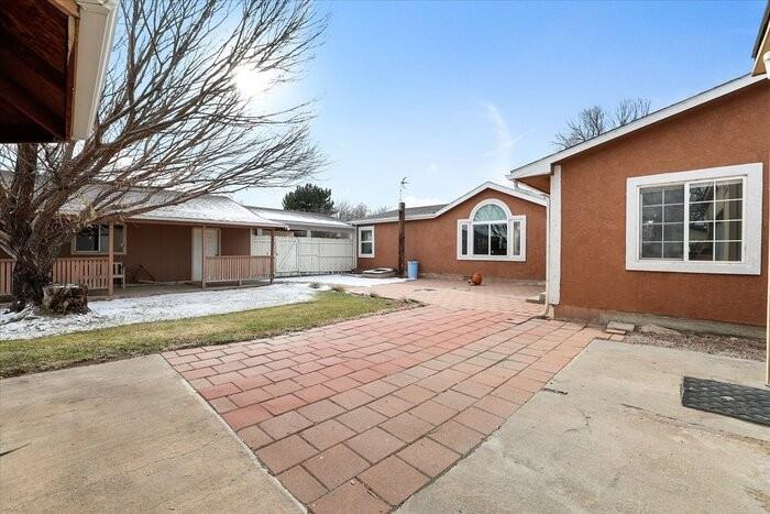 1620 Johneva St - Photo 2 of 7