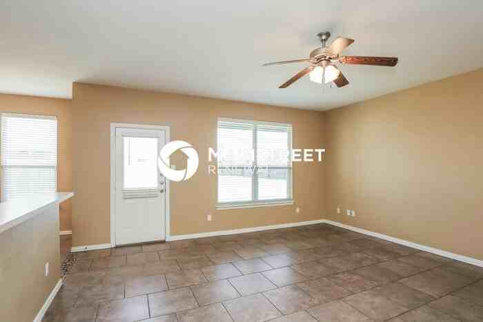 245 Kennedy Court - Photo 5 of 16