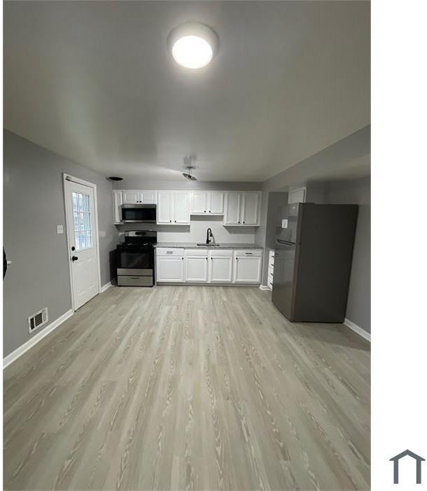 2099 Codd Ave - Photo 4 of 16