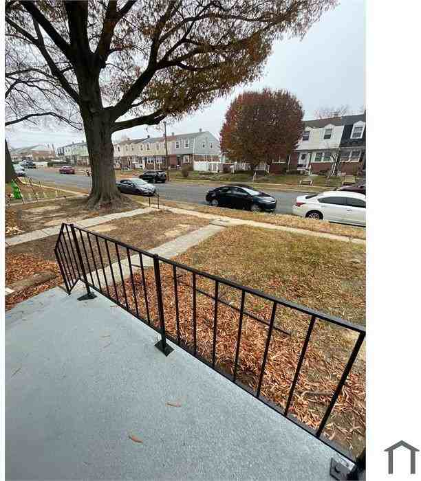 2099 Codd Ave - Photo 5 of 16