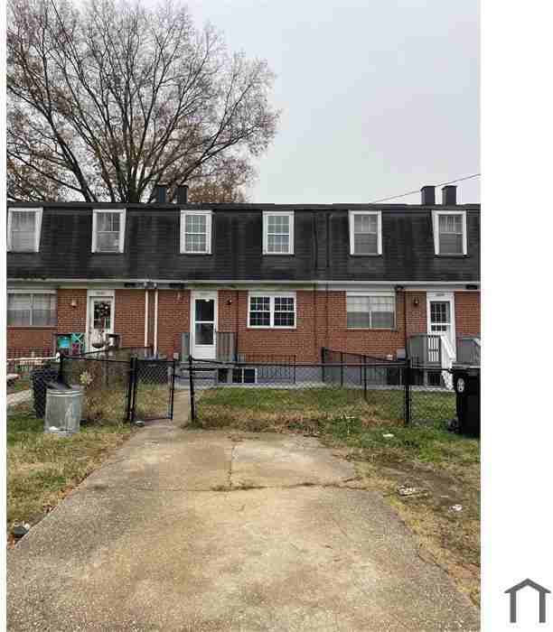 2099 Codd Ave - Photo 6 of 16