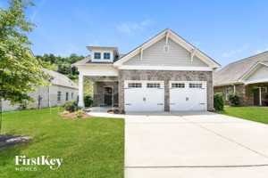 featured image of 1410 Woodridge Pl