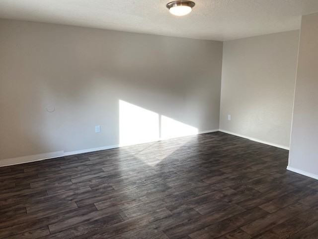 547 Se 8th Ave #9 - Photo 3 of 16