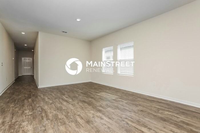 3008 Neverland Dr - Photo 2 of 16