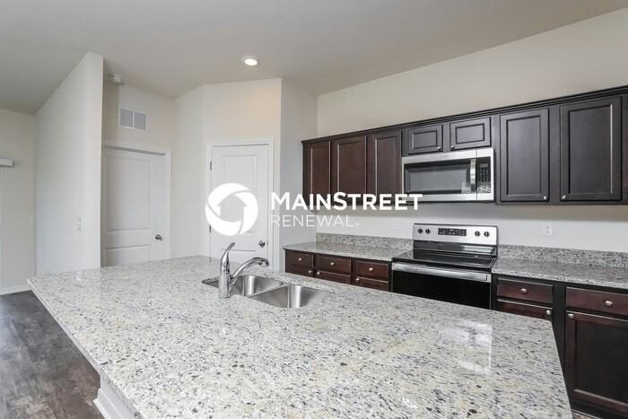 3008 Neverland Dr - Photo 5 of 16