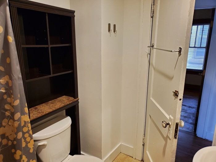 714 S Burdick St #2 - Photo 3 of 7