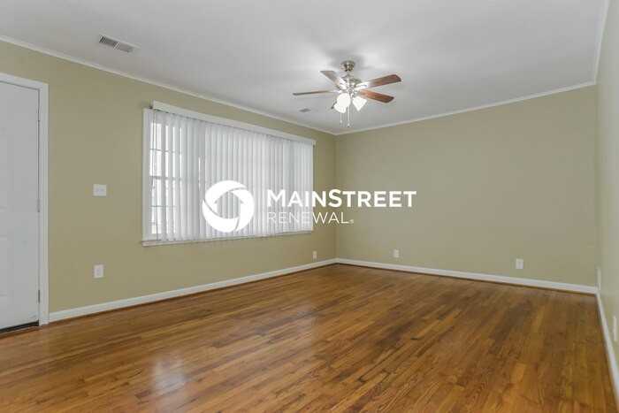 12406 Cherry St - Photo 3 of 17