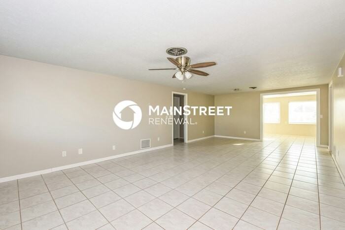 2621 10th Street - Photo 3 of 16