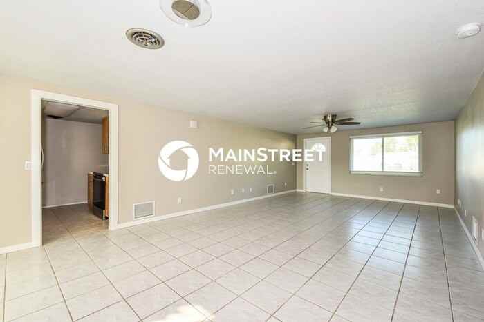 2621 10th Street - Photo 4 of 16