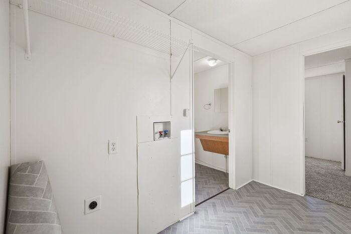 1710 South Walnut Street #06 - Photo 6 of 14