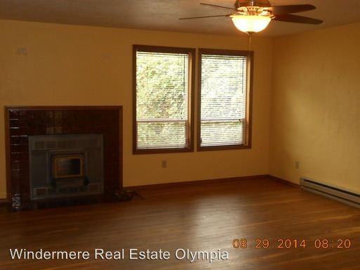 2517 Prospect Ave NE - Photo 2 of 6