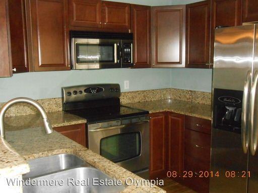 2517 Prospect Ave NE - Photo 3 of 6