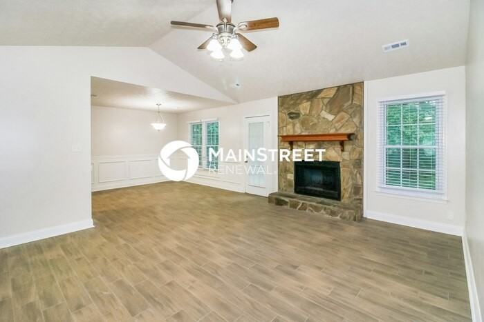 420 Rosehill Drive - Photo 5 of 18