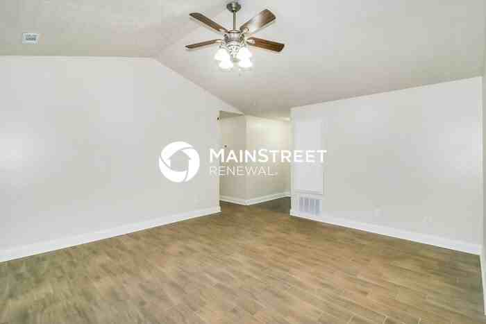 420 Rosehill Drive - Photo 6 of 18