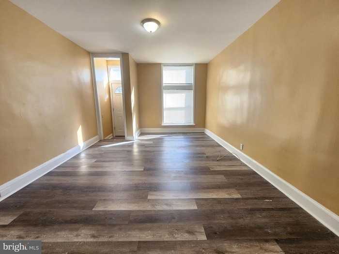 199 S Loudon Ave - Photo 2 of 14