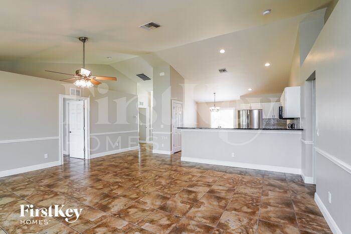 2913 Northwest 19th Place - Photo 3 of 15